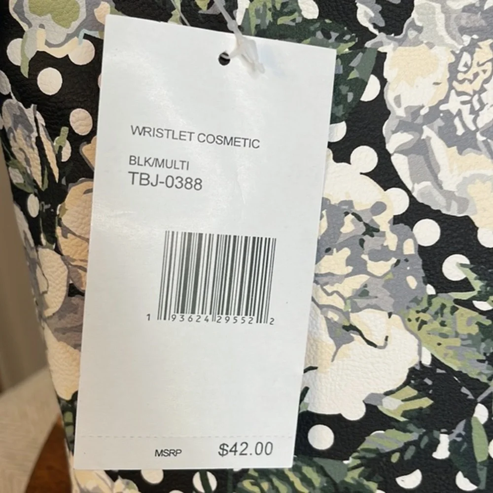 Betsy Johnson wristlet cosmetic bag NWT‎